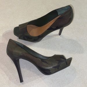 Gianni Bini Camo Peep Toe Heels